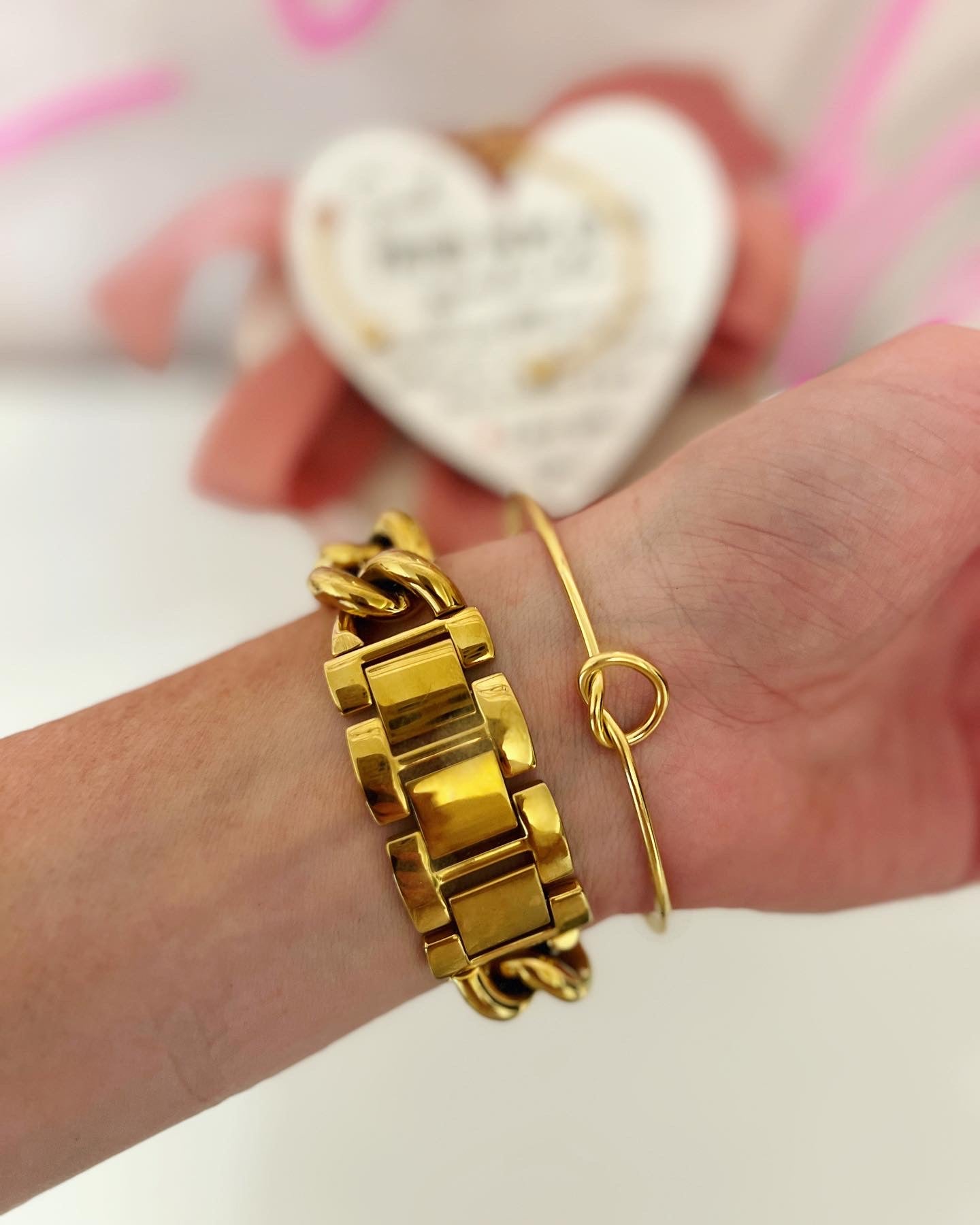 Proud Mom of a Graduate knot bangle gift, Graduation gift for parent, NON-TARNISH! Mom of a graduate, Graduation present, Gift for friend of graduate
