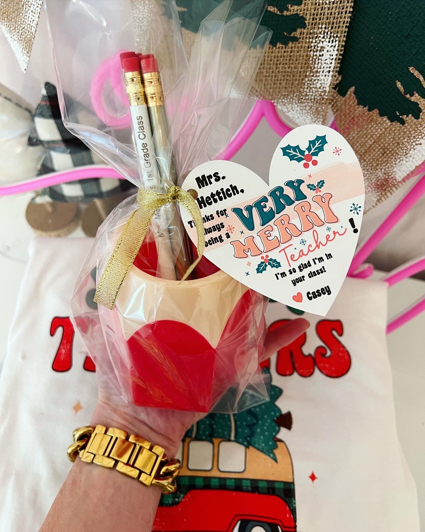 Very Merry Teacher Christmas gift! Engraved Pencils,Pencil cup! Teachers Name personalized! Gift wrap w/heart card, pencil cup holder!