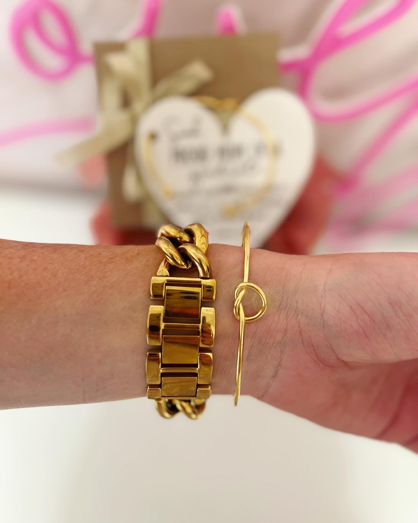 Proud Mom of a Graduate knot bangle gift, Graduation gift for parent, NON-TARNISH! Mom of a graduate, Graduation present, Gift for friend of graduate