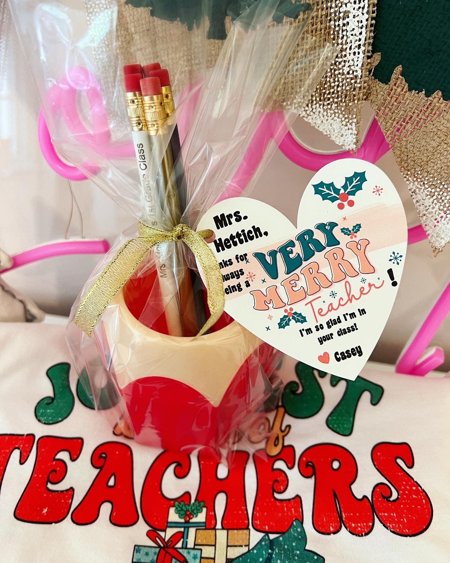 Very Merry Teacher Christmas gift! Engraved Pencils,Pencil cup! Teachers Name personalized! Gift wrap w/heart card, pencil cup holder!