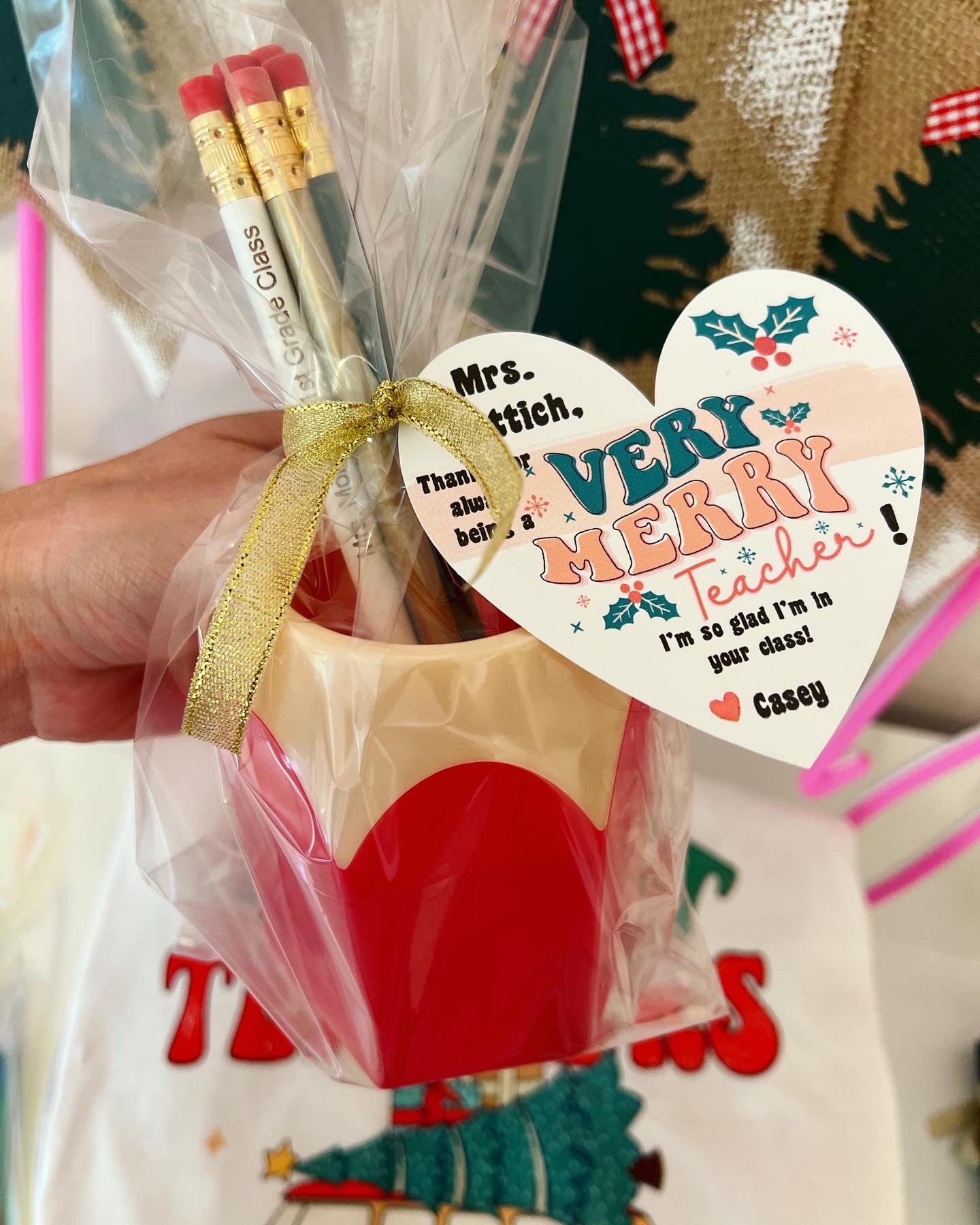 Very Merry Teacher Christmas gift! Engraved Pencils,Pencil cup! Teachers Name personalized! Gift wrap w/heart card, pencil cup holder!