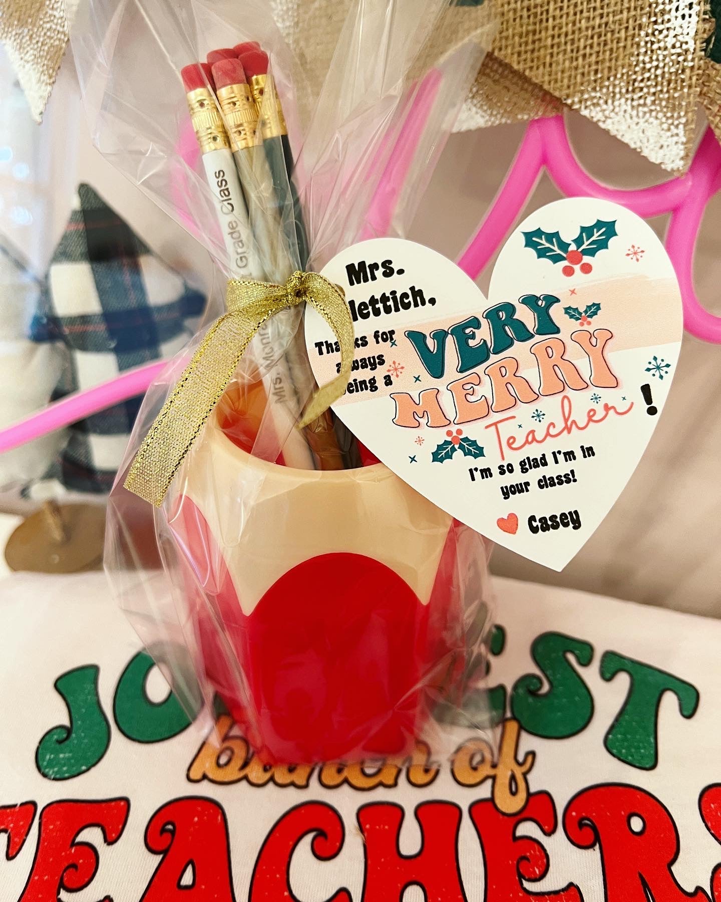 Very Merry Teacher Christmas gift! Engraved Pencils,Pencil cup! Teachers Name personalized! Gift wrap w/heart card, pencil cup holder!