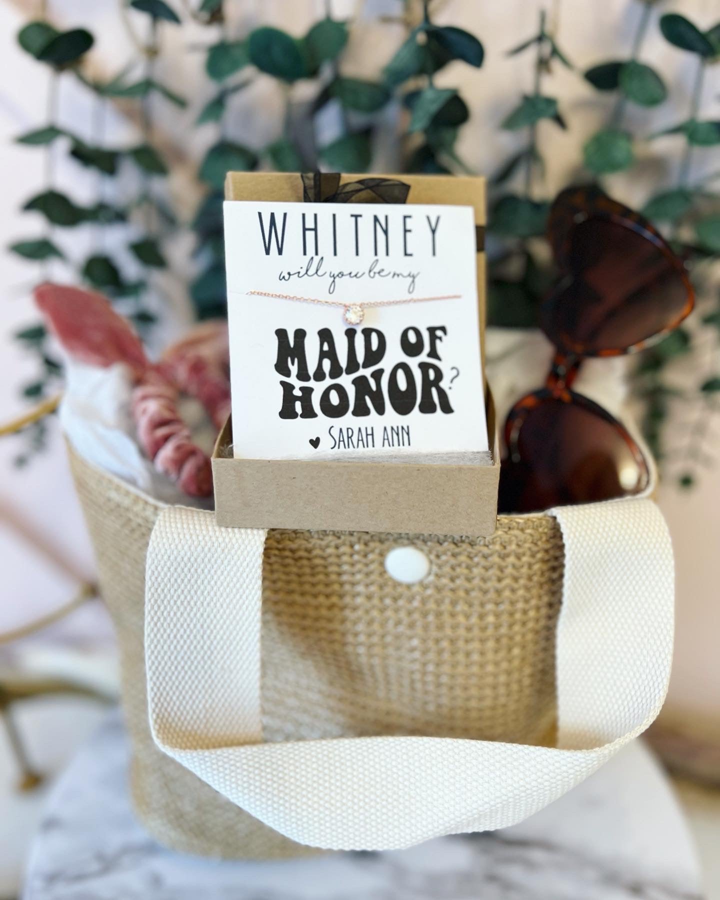 Retro Bridesmaid Straw Gift Bag! Necklace, Sunglasses & Hair Tie