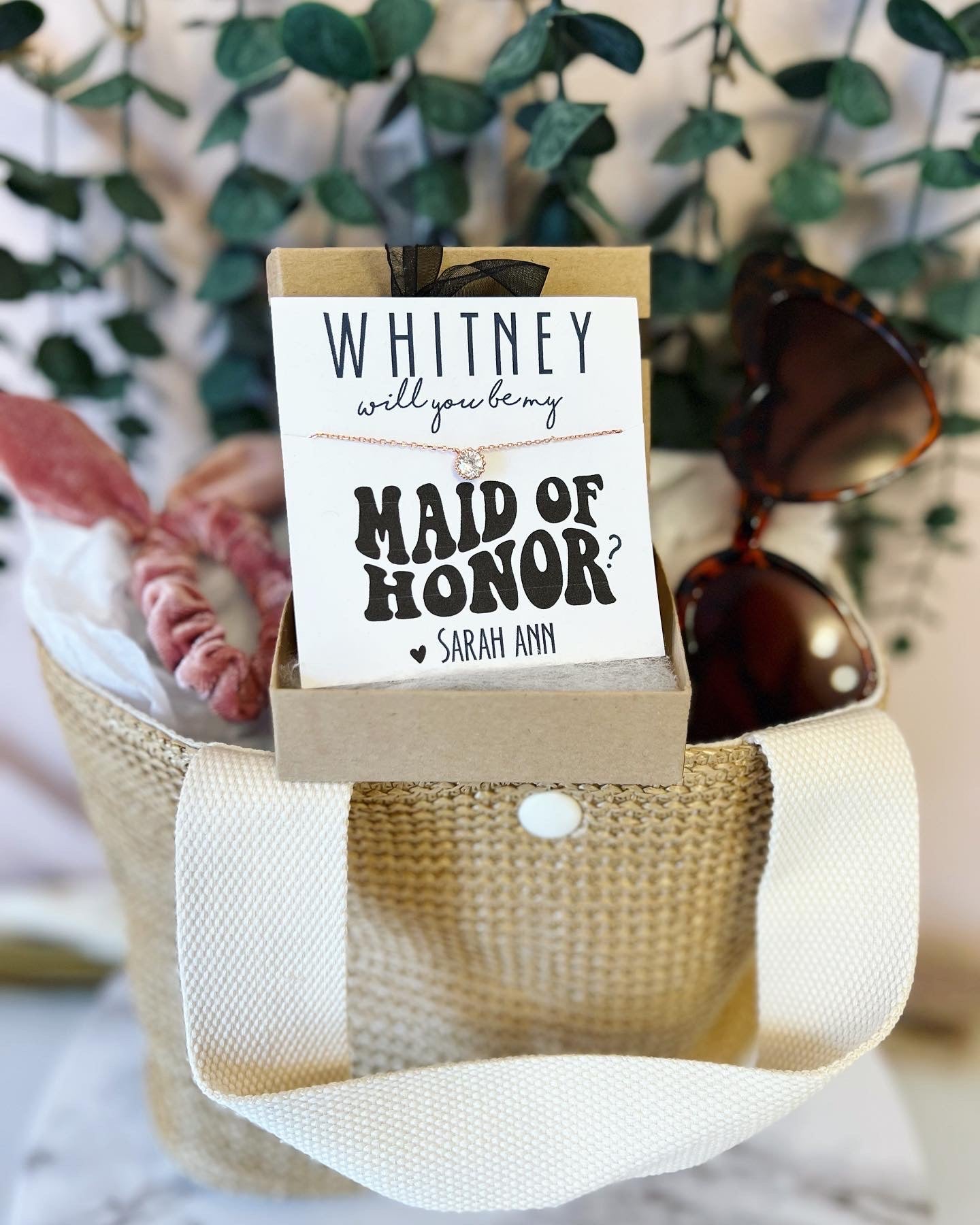 Retro Bridesmaid Straw Gift Bag! Necklace, Sunglasses & Hair Tie