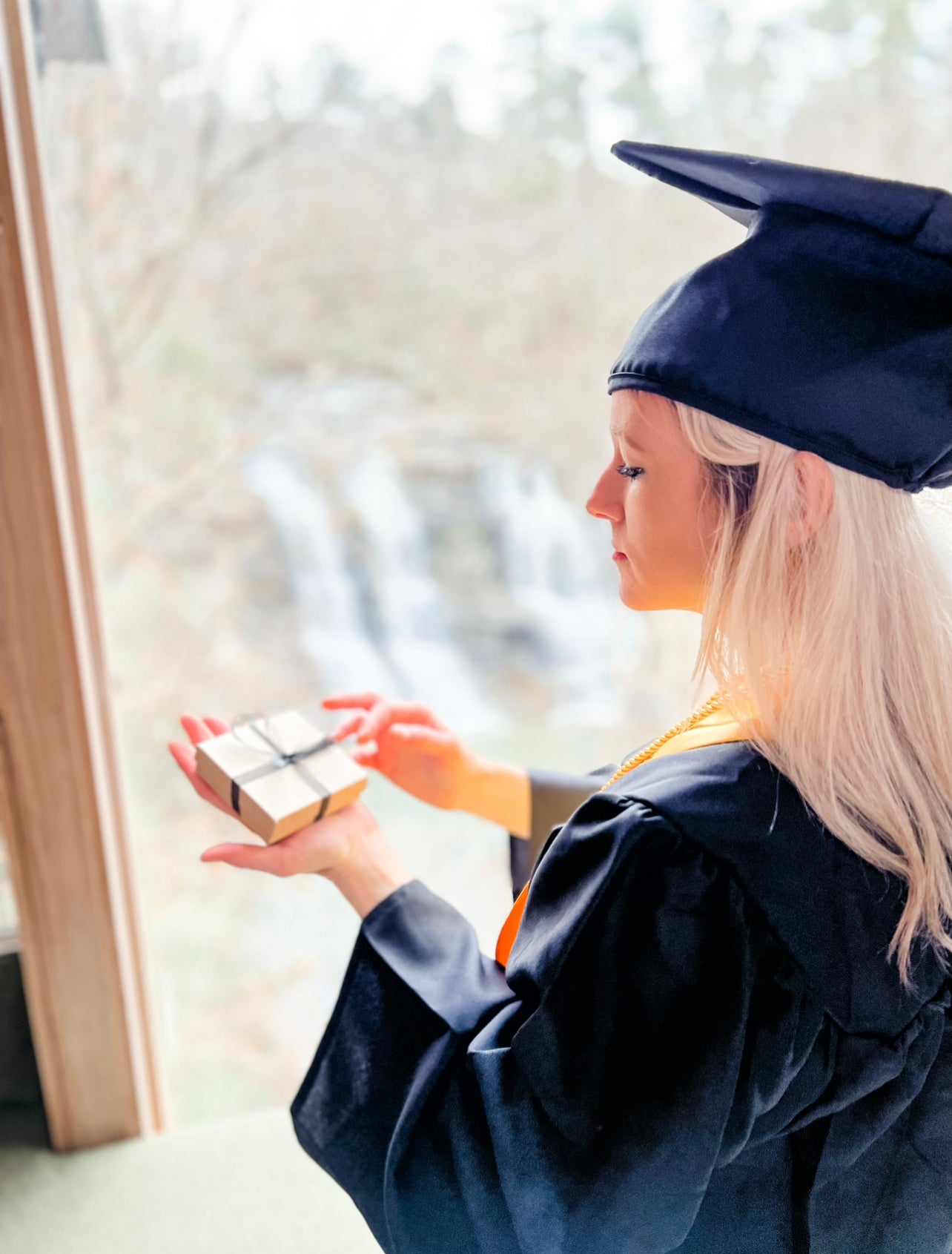 To My Best Friend Graduation Gift! Circle Pendant Necklace