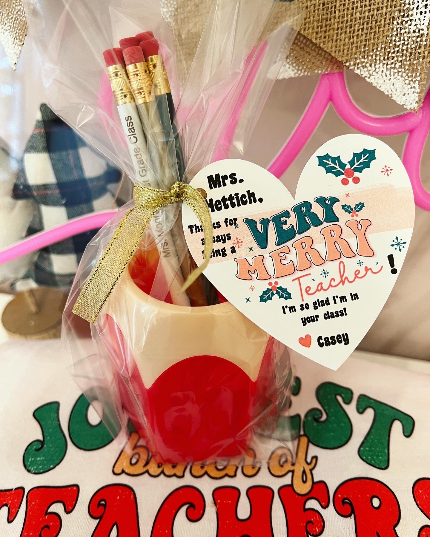 Very Merry Teacher Christmas gift! Engraved Pencils,Pencil cup! Teachers Name personalized! Gift wrap w/heart card, pencil cup holder!