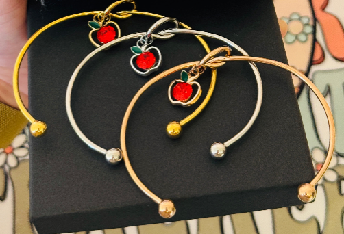 Holiday Christmas Teacher Gift! TOP SELLER back in stock! 🎄Non-Tarnish Knot Bangle!