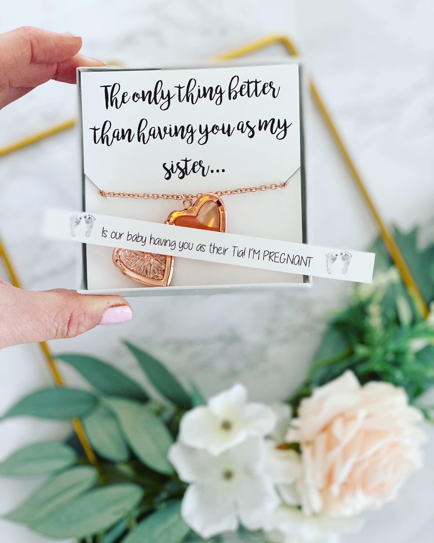 Going to Be An Aunt! I'm Pregnant! Locket With Message Love Leigh